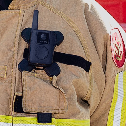 Montajes de cámaras corporales para bomberos